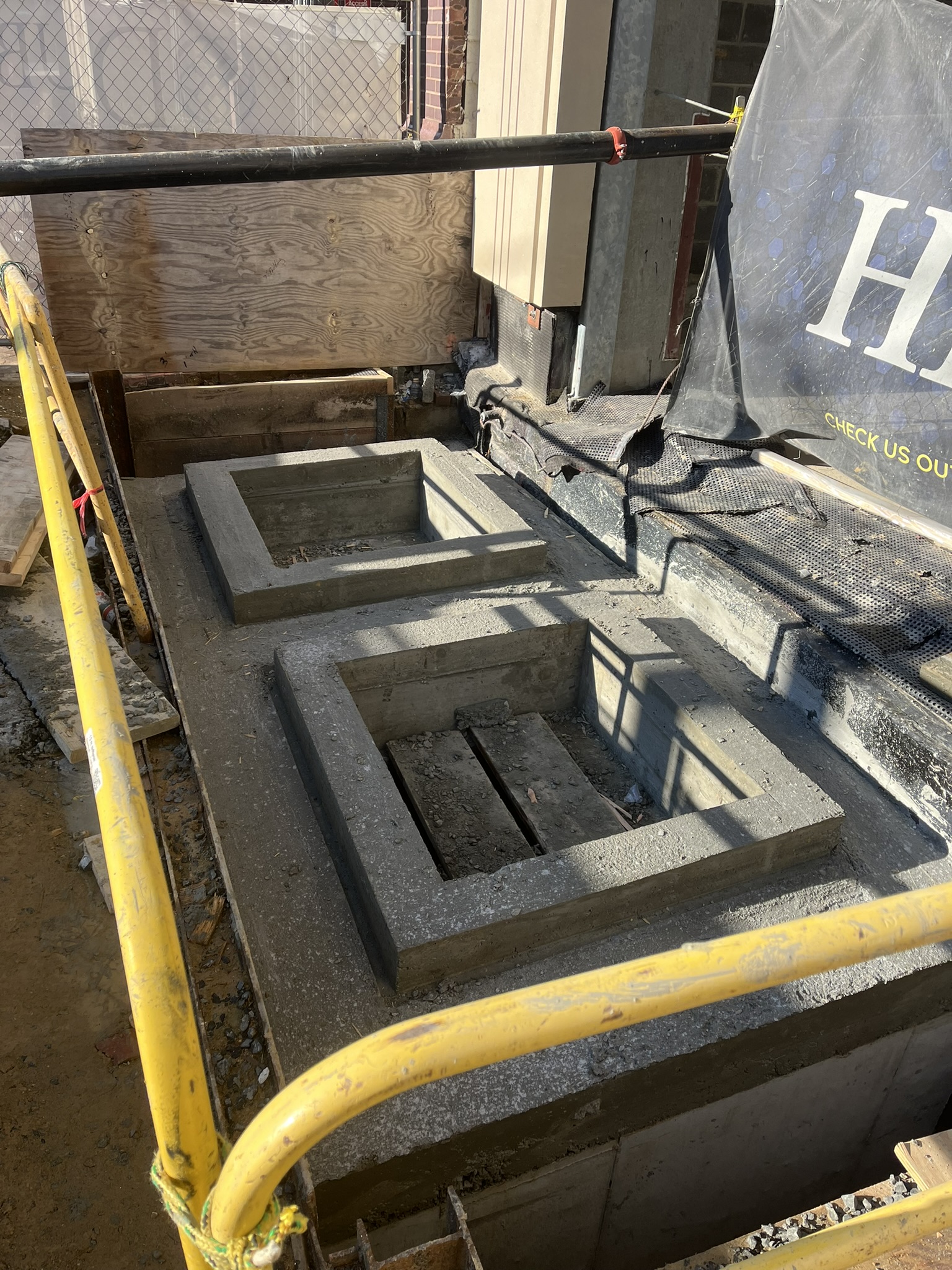 Utility manhole setup